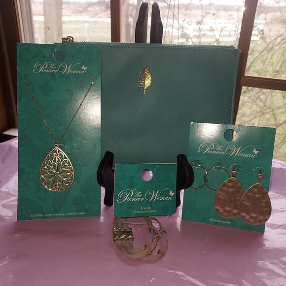 The Pioneer Woman | Jewelry | Pioneer Woman Jewelry Bundle Nwt | Poshmark